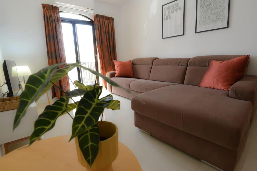 Seafront Duplex Penthouse With Terrace Overlooking Xlendi Bay Esterno foto