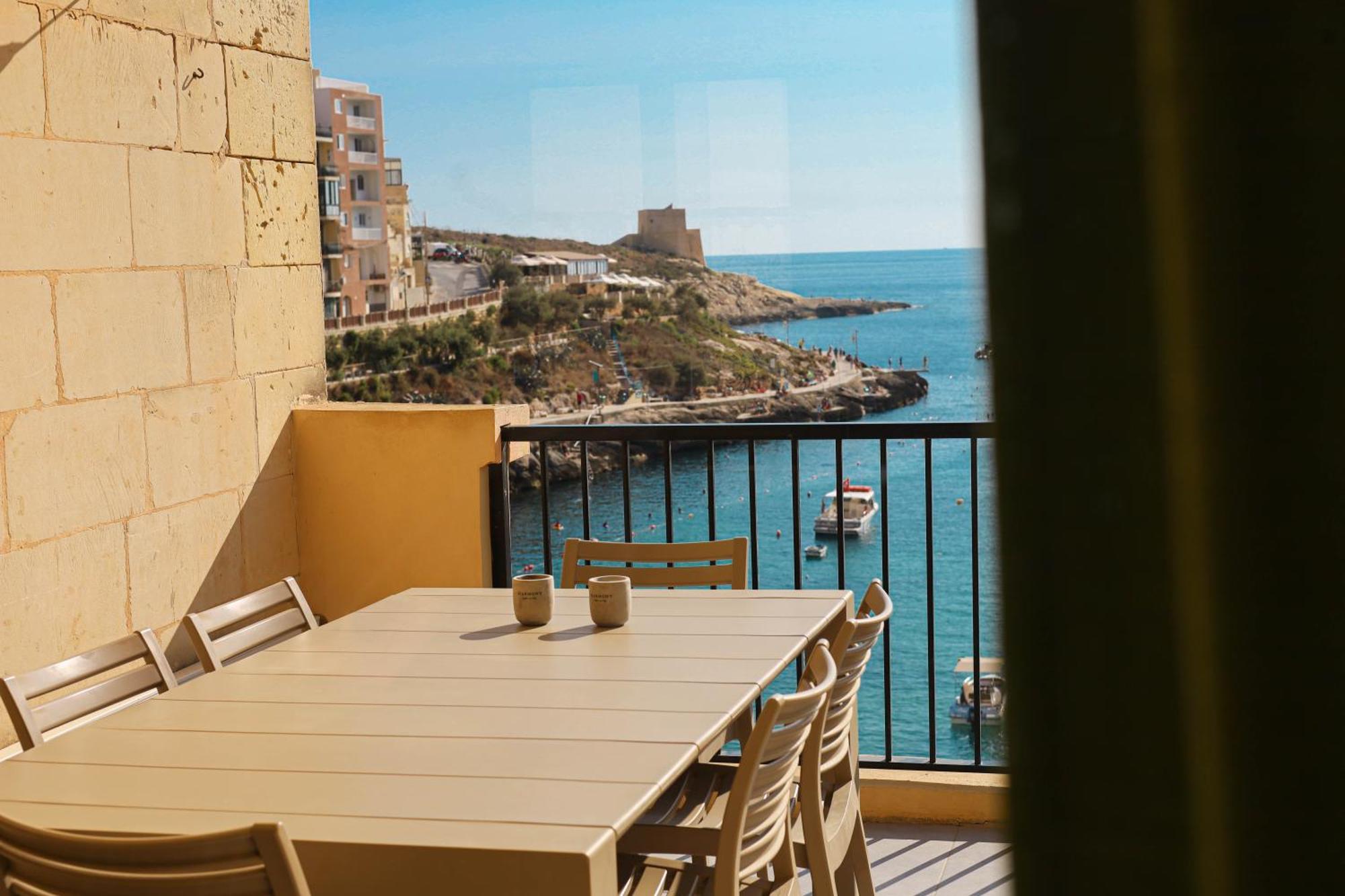 Seafront Duplex Penthouse With Terrace Overlooking Xlendi Bay Esterno foto