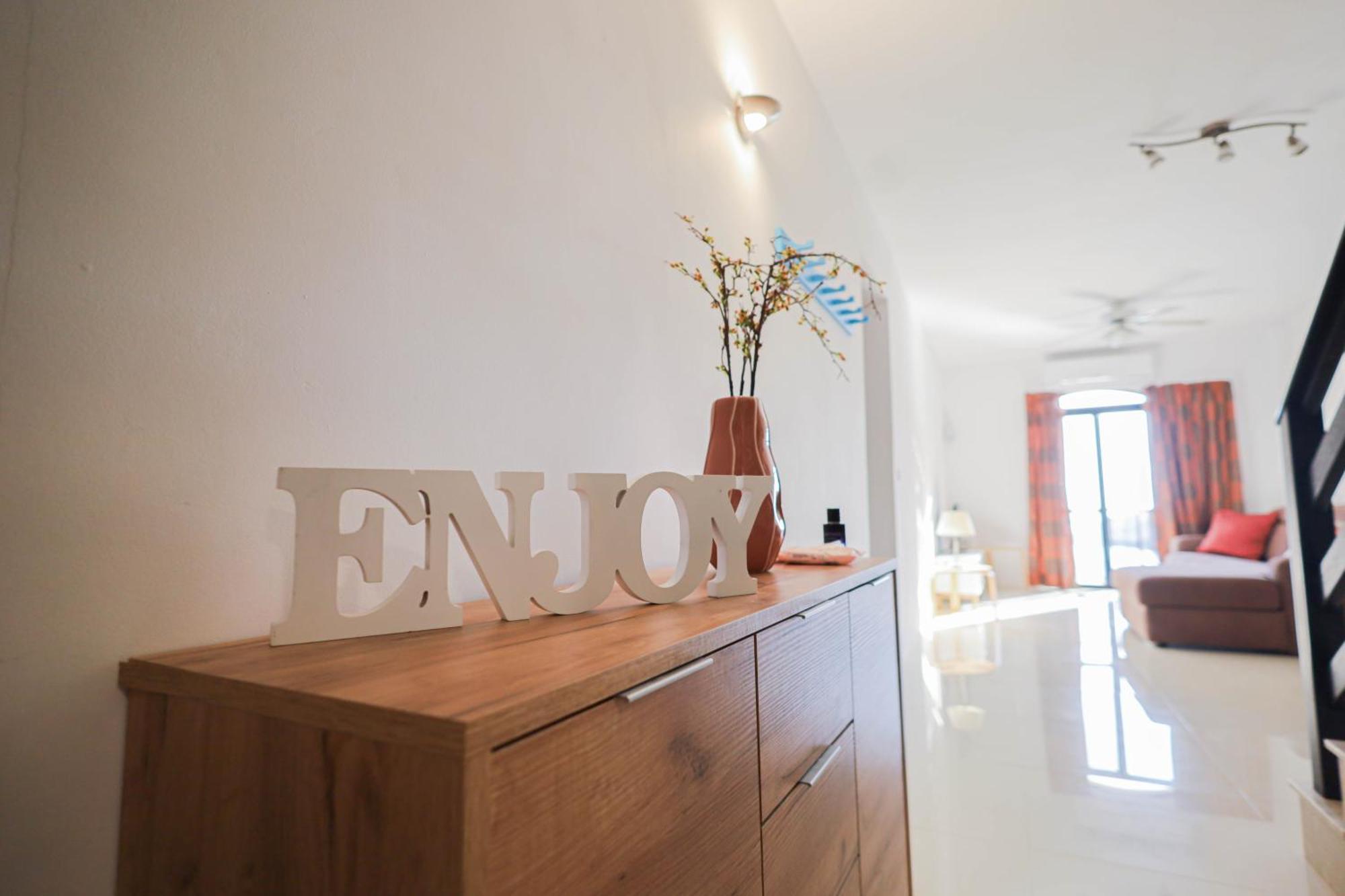 Seafront Duplex Penthouse With Terrace Overlooking Xlendi Bay Esterno foto